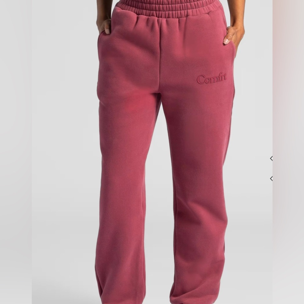 Comfort Fleece Track Pants in Berry